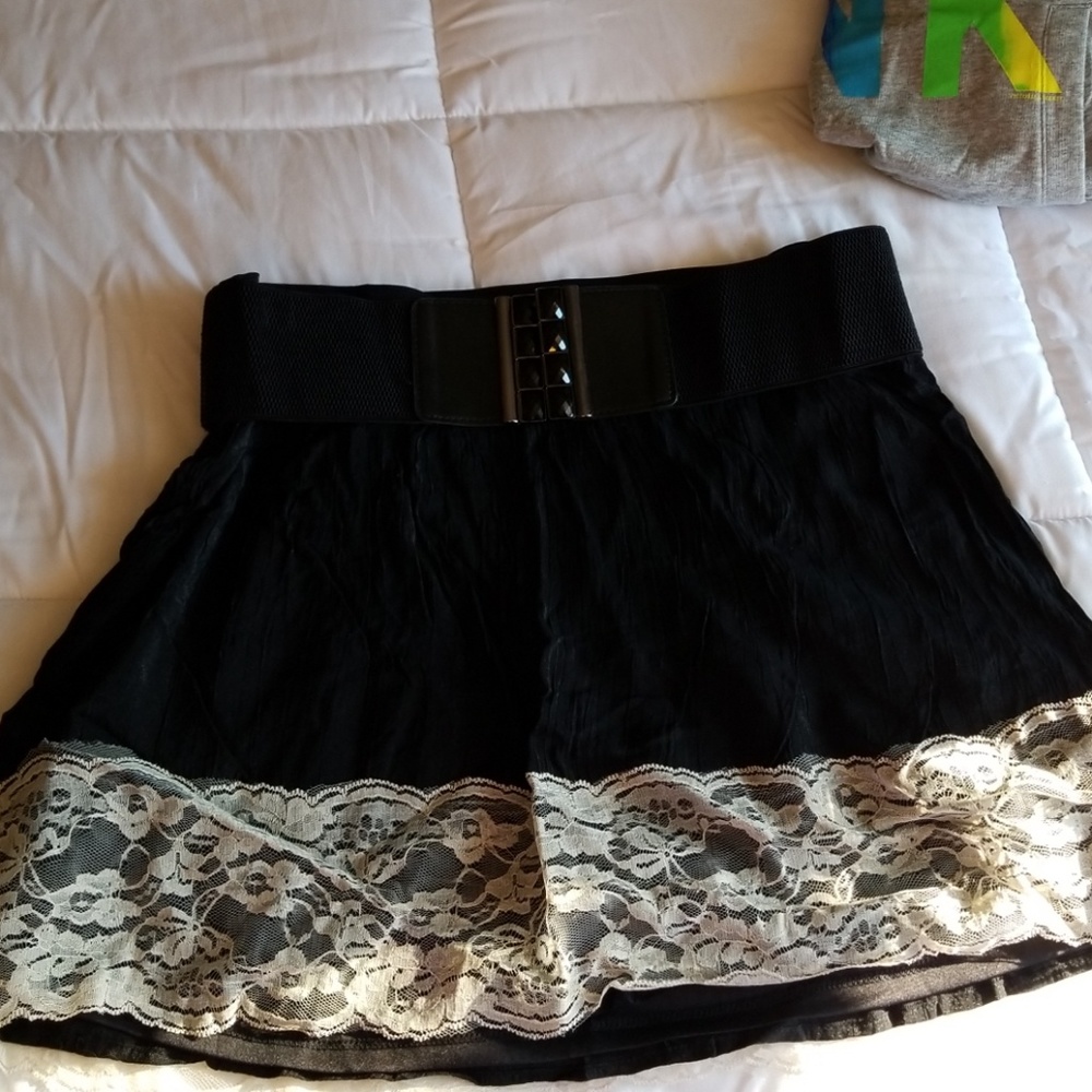 Nwot Lace bottom skirt